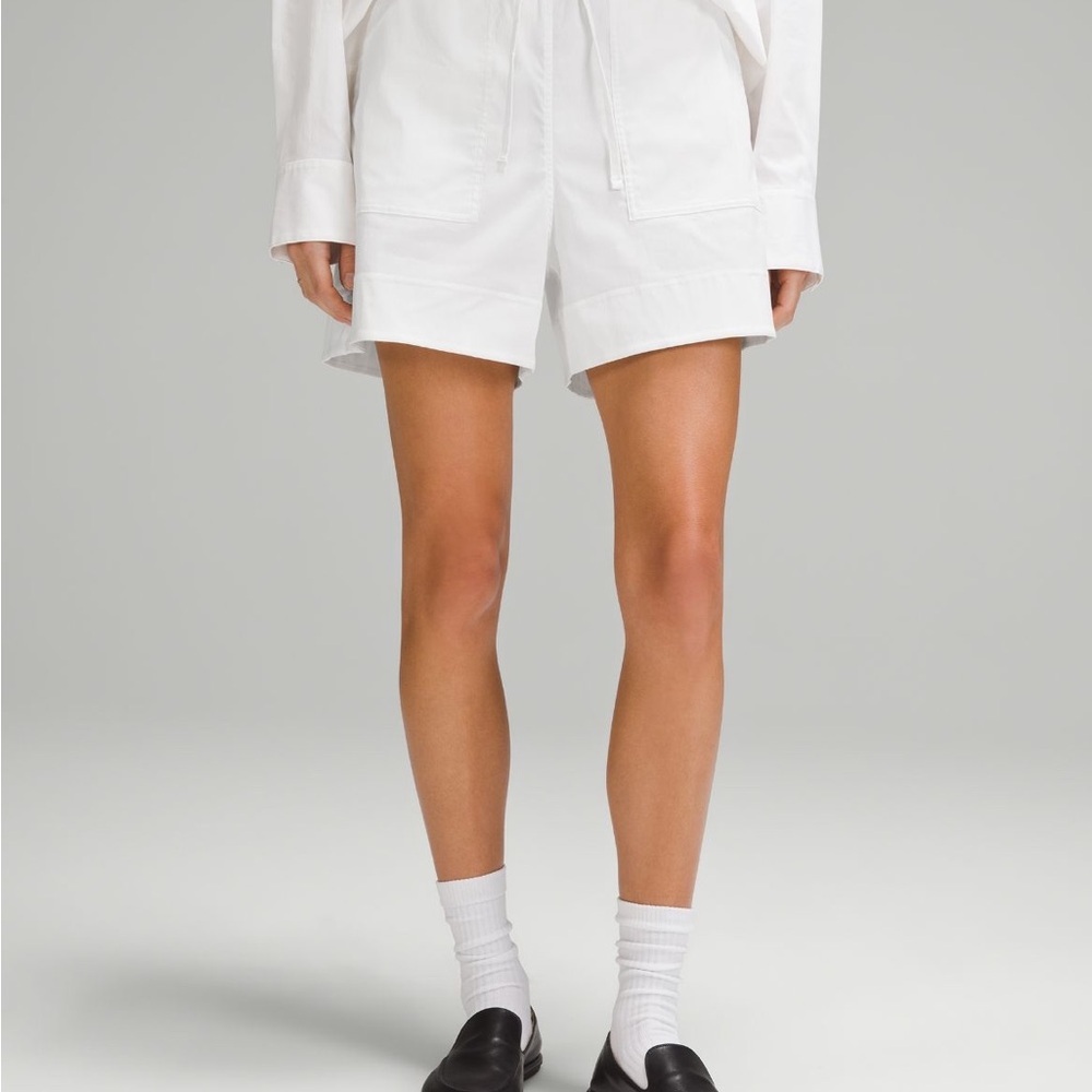 NWT Lululemon Cotton Blend Poplin High Rise Short 4”